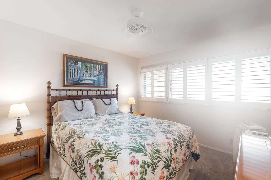 Wailua Bay View condo near surf & sand with pool, ocean views & W/D