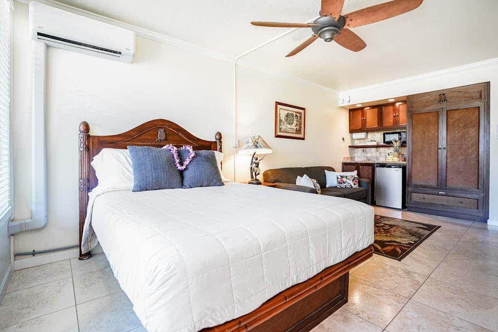Islander on the Beach 257