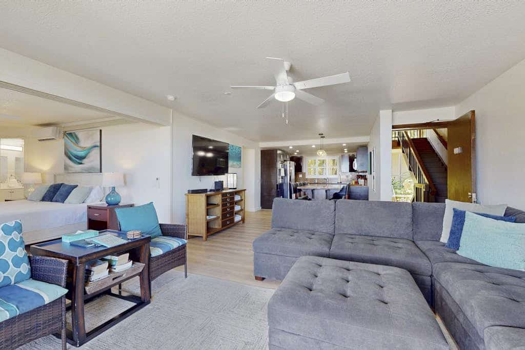 2025 Renovated Condo w/Ocean & Pool Views, Lanai, Shared Pool, & Hot Tub