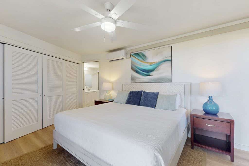 2025 Renovated Condo w/Ocean & Pool Views, Lanai, Shared Pool, & Hot Tub