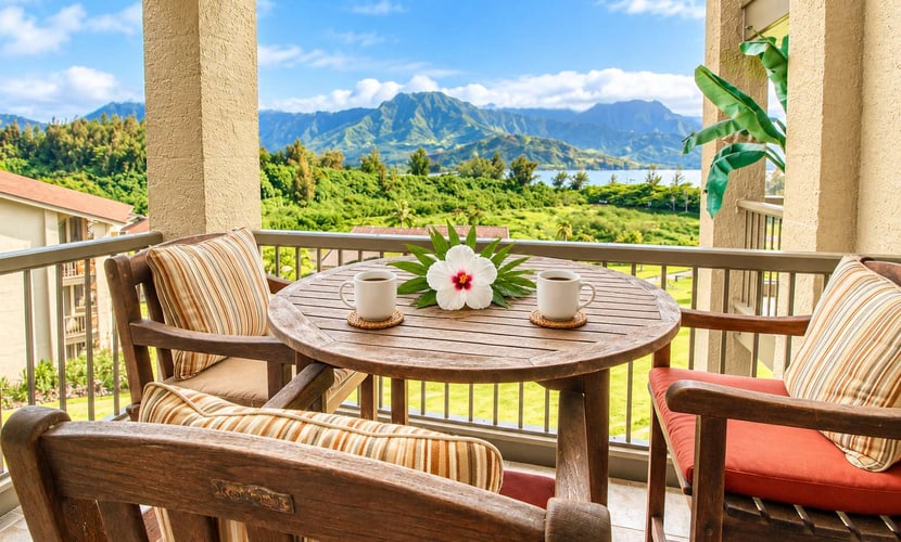Hotel suite with spectacular mountain/bay view, lanai, 2 pools & 8 tennis courts