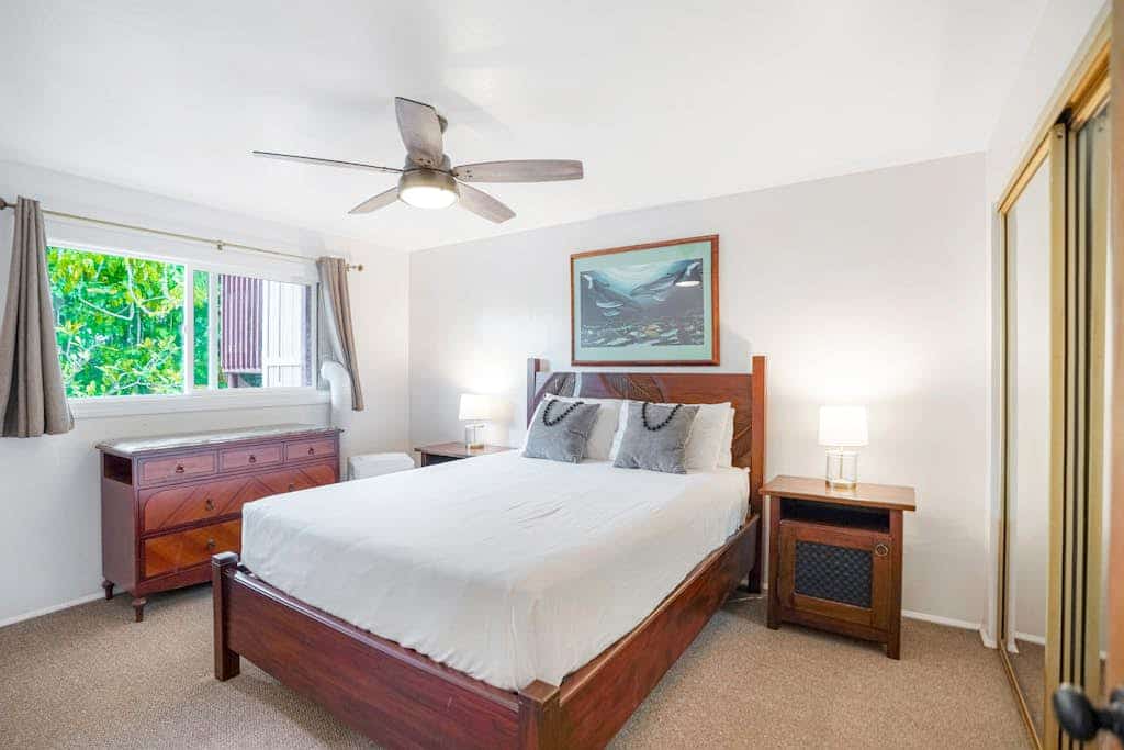 Beautiful Home Just Up From Brennecke's Beach w/Free WiFi and Ocean Views