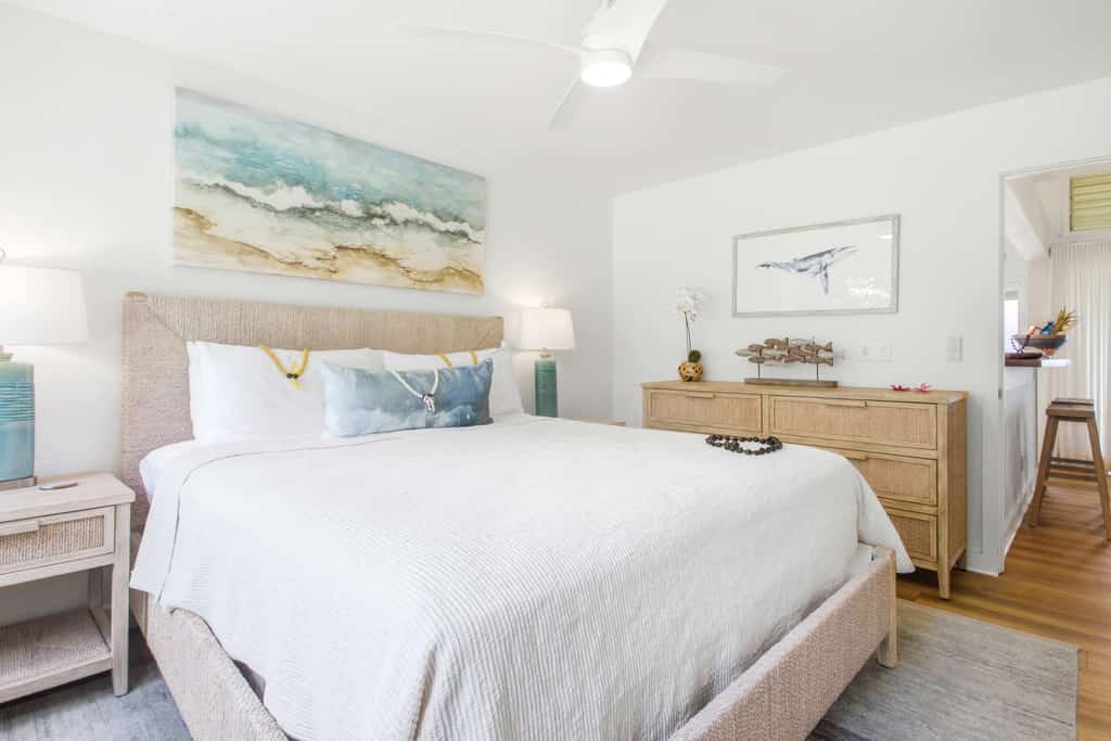 Oceanfront lanai with sunset view, heated pool, hot tub, walk to Hideaways Beach