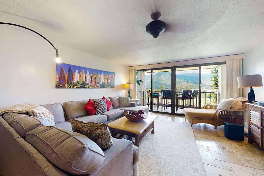 Air-conditioned condo with amazing Hanalei Bay & Mt. Namolokama views