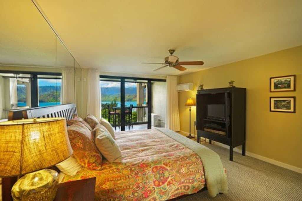 Two-bedroom condo with amazing views of Hanalei Bay - tropical paradise found