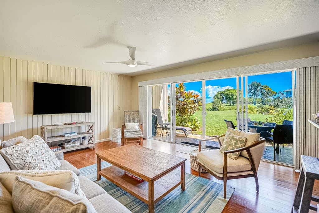 Ground-floor condo with ocean views, private lanai, grill, pool, & hot tub