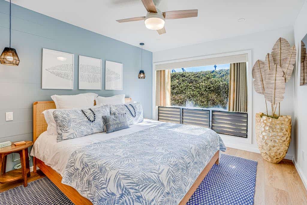Oceanfront condo with lanai, grill, & beach gear - pool, hot tub, & beach access