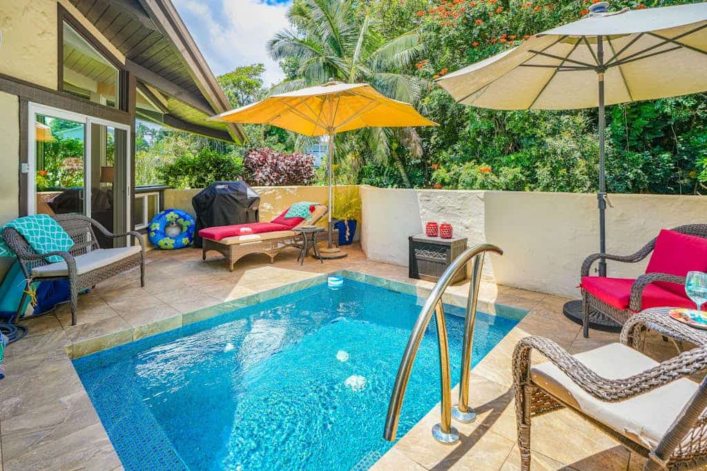 Free standing cottage, providing a lot of privacy. Low traffic around property.