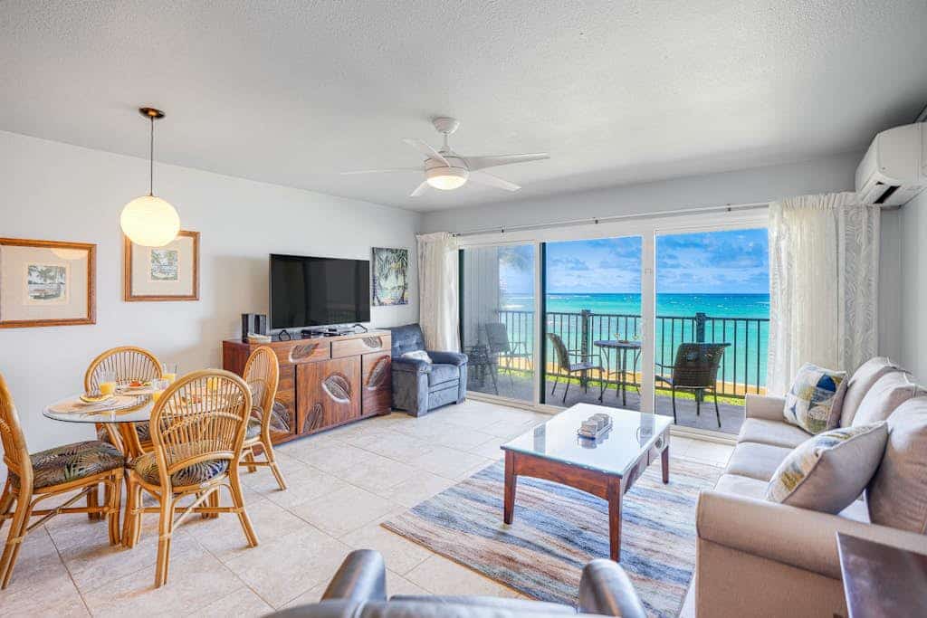 Oceanfront home with shared pool, hot tub, spacious private lanai, & WiFi