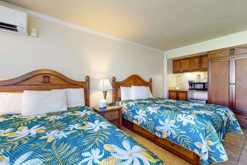 Ground-floor resort condo with ocean & sunrise views - beachside pool & hot tub