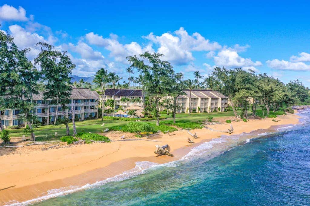 Islander on the Beach 339