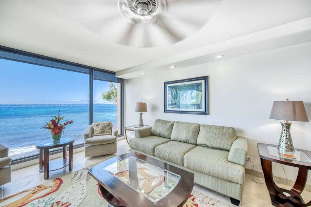 Perfect oceanfront escape with resort pool, hot tub & gorgeous views