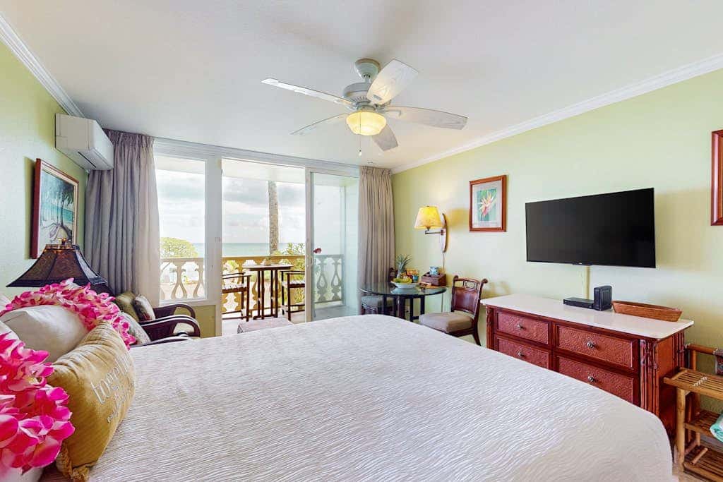 Islander on the Beach 250
