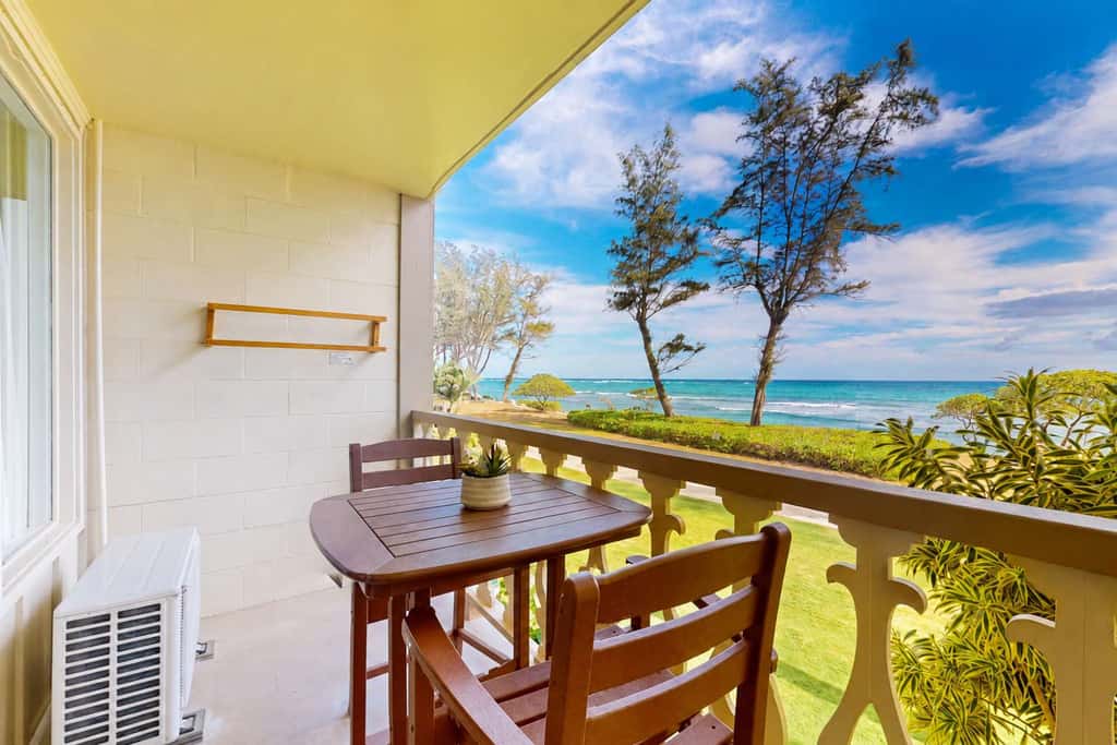 Islander on the Beach 250