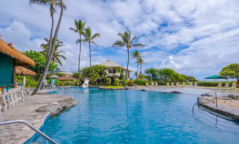 Lovely condo on third floor with amazing resort pools, gym, spas, & restaurants