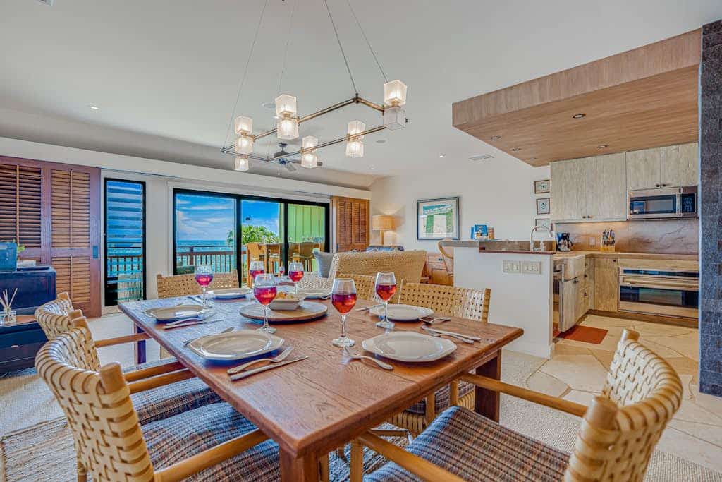 Oceanfront condo with balcony, W/D, wet bar, & pool access - gorgeous views