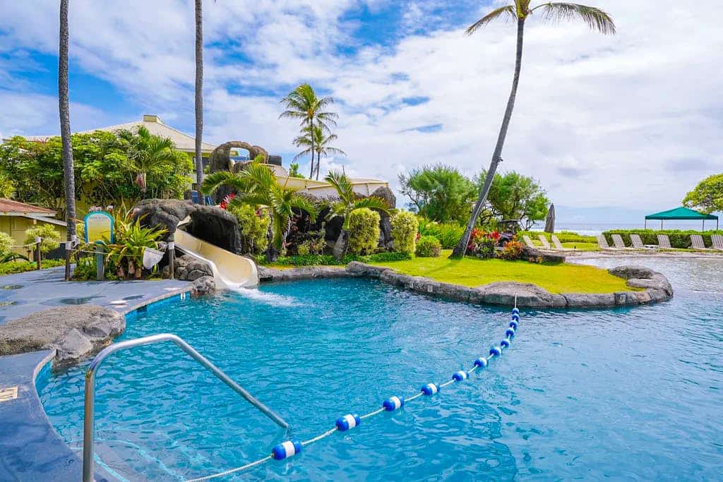 Ground floor studio, near the ocean - amazing pools, gym, spas, & restaurants