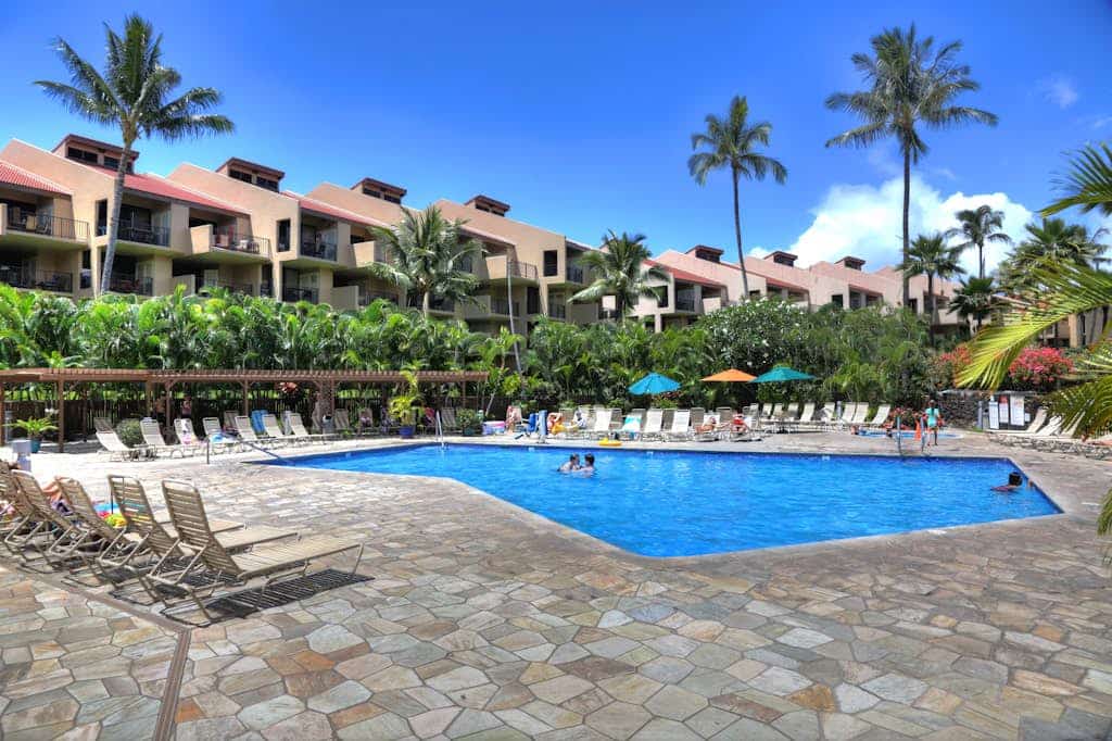 Welcoming Condo with Free WiFi, Ocean Views, Shared Pool & Tennis - Walk to the Beach