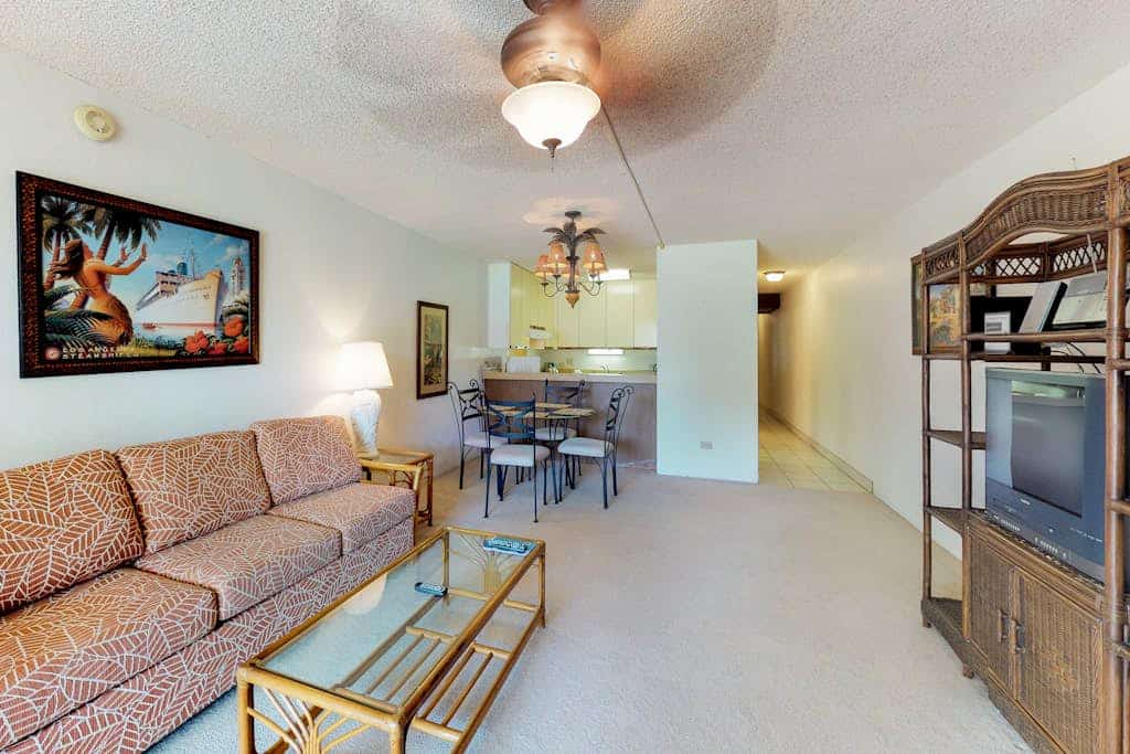 Welcoming Condo with Free WiFi, Ocean Views, Shared Pool & Tennis - Walk to the Beach