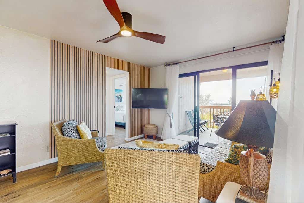 Newly renovated condo with multiple lanais, A/C, heated saltwater pool & tennis