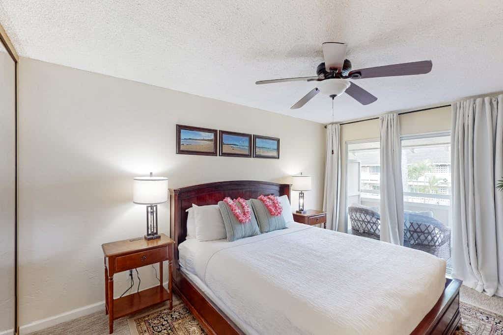 Mtn-view resort condo with outdoor pool, hot tub, lanai, BBQ, W/D, partial AC