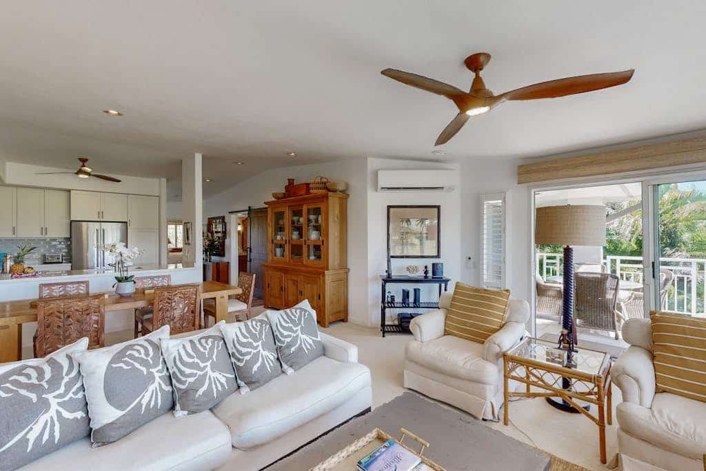Luxurious golfside condo with ocean and golf course views
