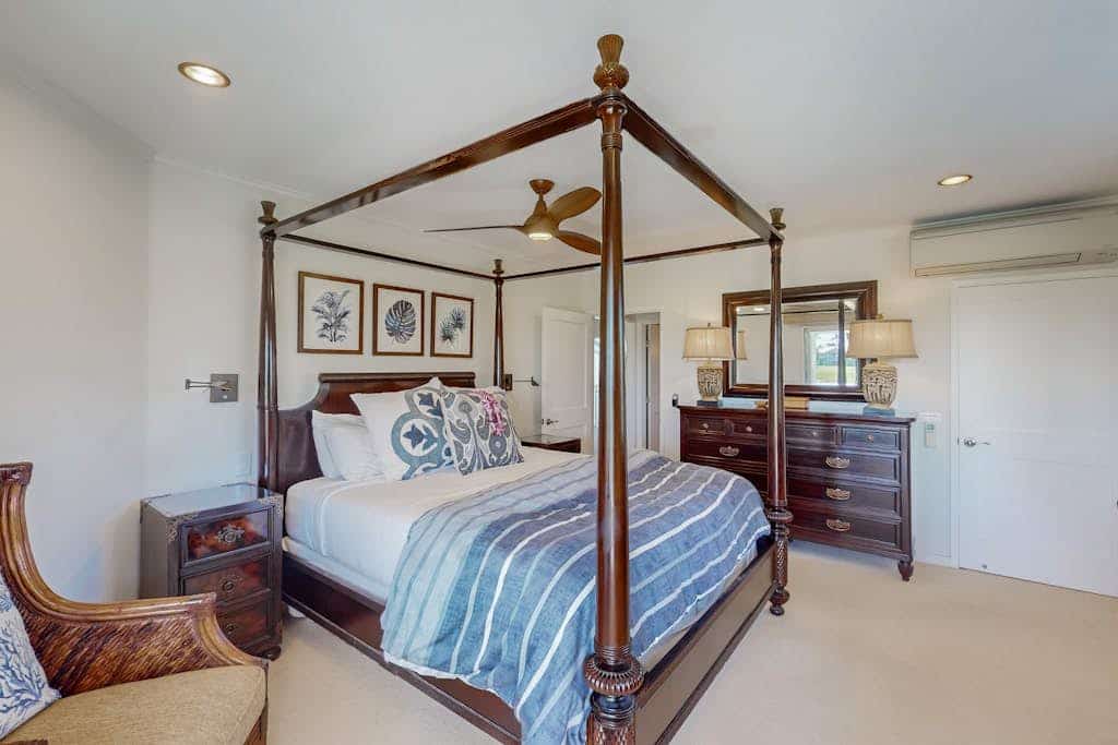 Luxurious golfside condo with ocean and golf course views