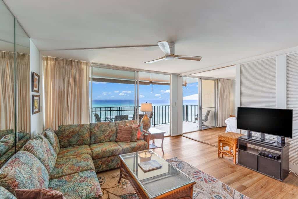 Newly remodeled oceanfront condo with pool, lanai & private W/D - near beach