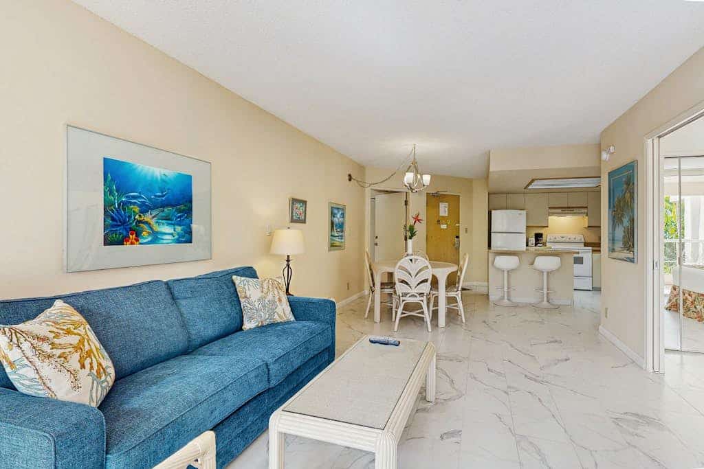 Spacious condo with pool & hot tub, tennis, beach access across the street