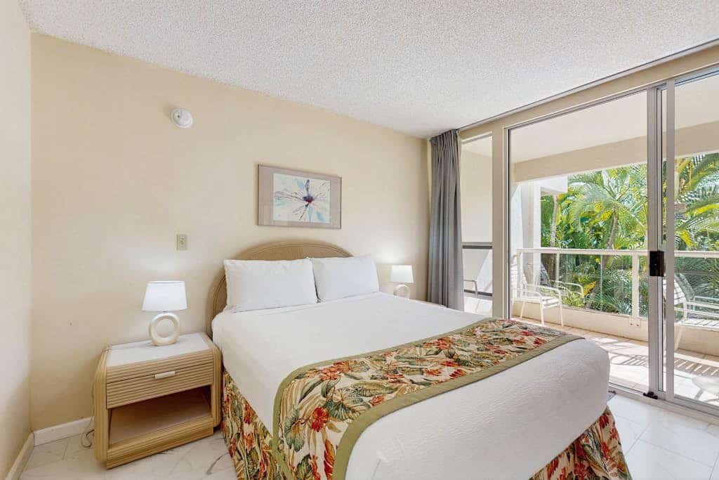 Spacious condo with pool & hot tub, tennis, beach access across the street