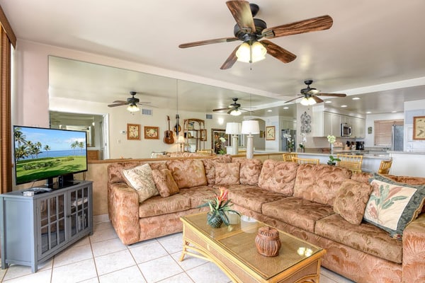 Oceanfront condo with pool & balcony - walk to dining, activities, and more