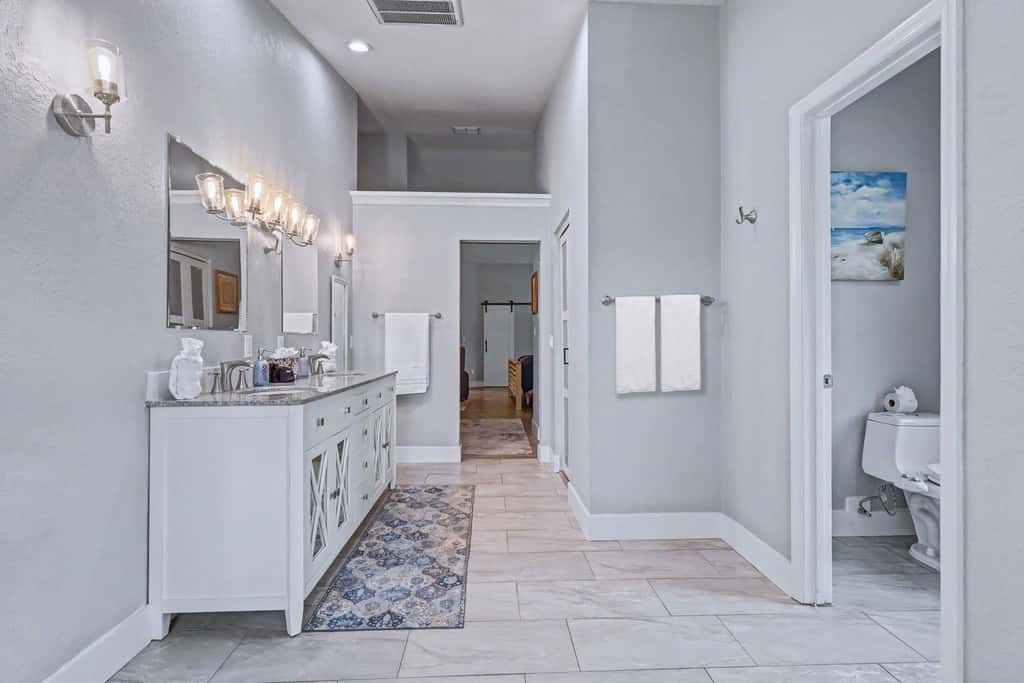 Resort-Style Estate w/ Heated Pool, Theater & Pickleball