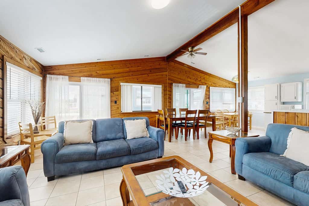 Sandbridge Gem with Sunroom, Private Pool & Yard