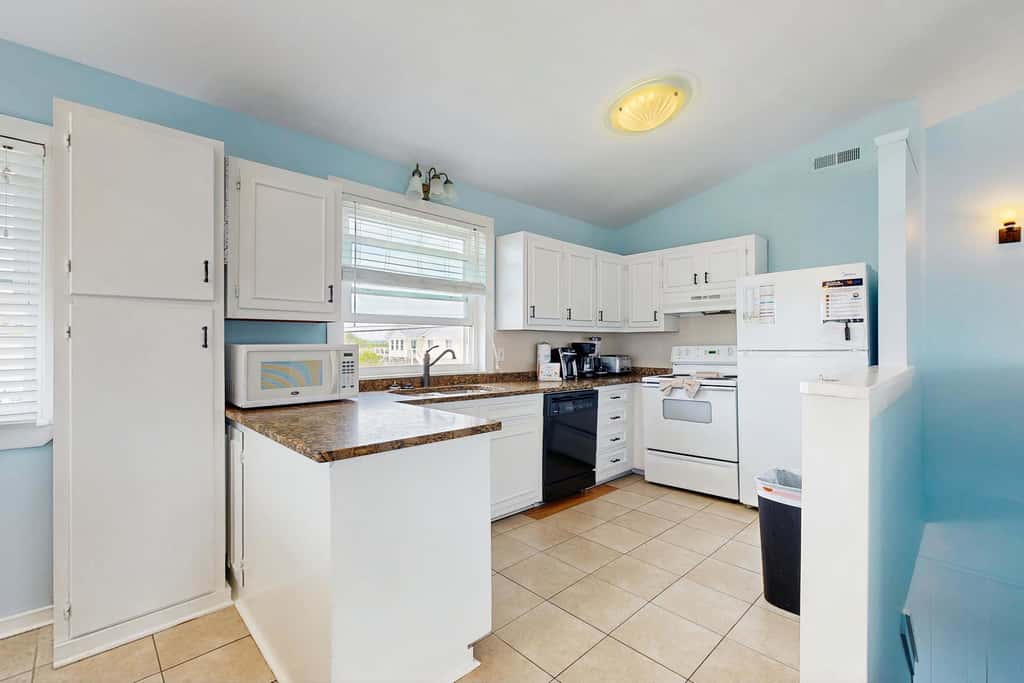 Sandbridge Gem with Sunroom, Private Pool & Yard