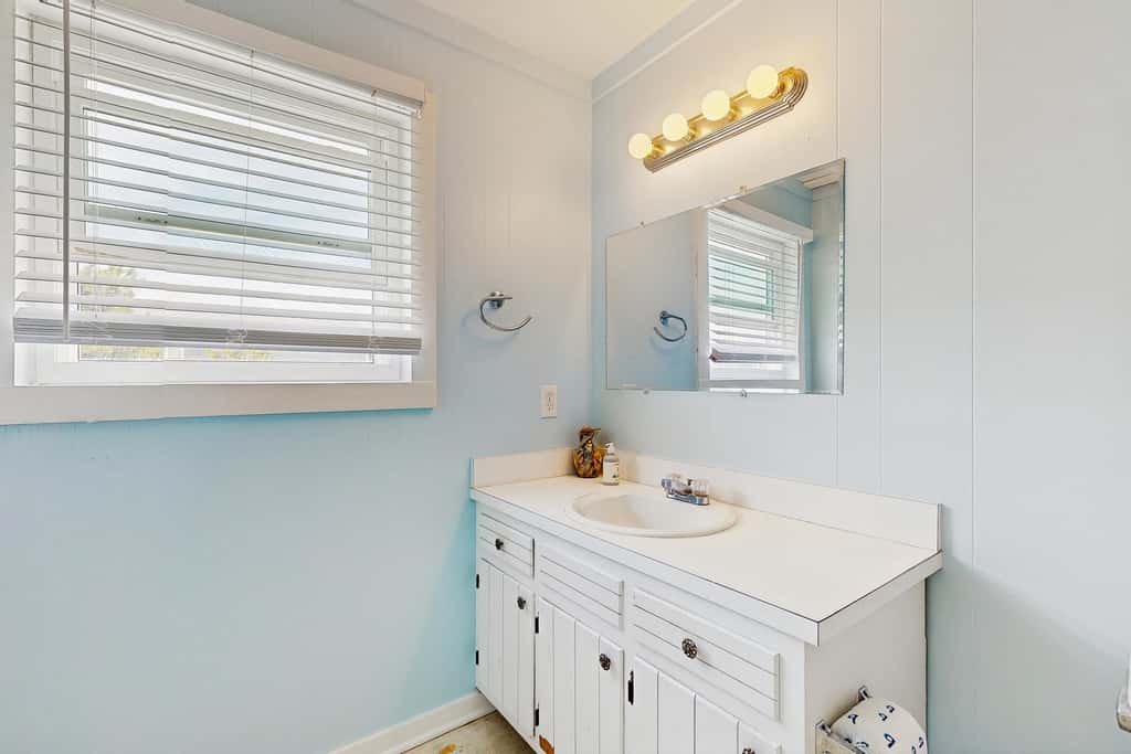 Sandbridge Gem with Sunroom, Private Pool & Yard