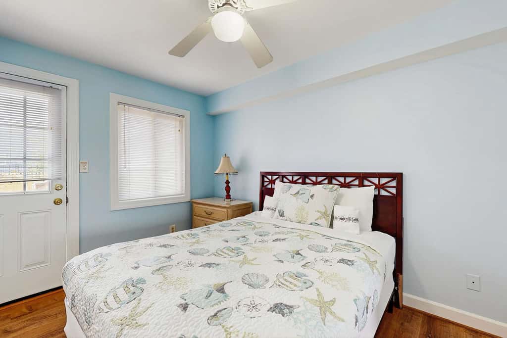Sandbridge Gem with Sunroom, Private Pool & Yard