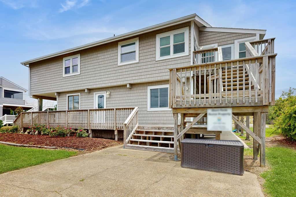 Sandbridge Gem with Sunroom, Private Pool & Yard