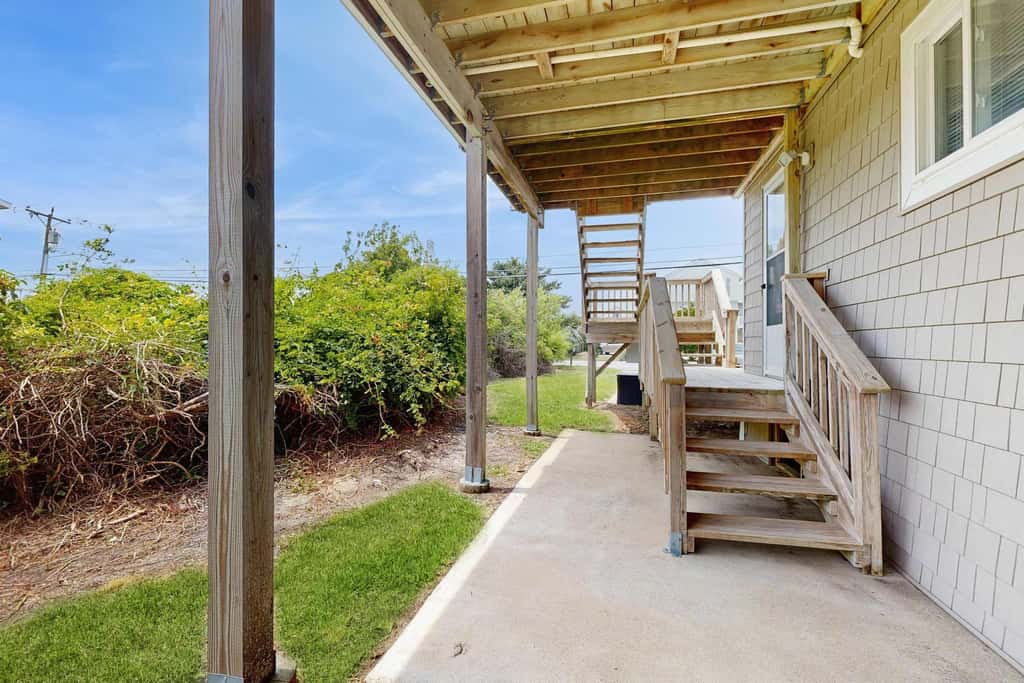 Sandbridge Gem with Sunroom, Private Pool & Yard