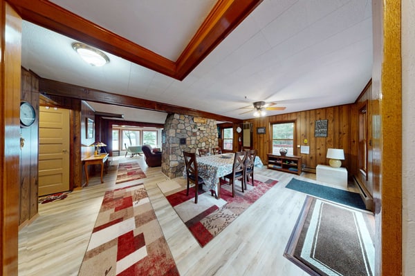 Lakefront home with, dock, kayaks, paddle boards, fire pit & more