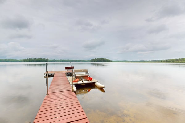 Lakefront home with, dock, kayaks, paddle boards, fire pit & more