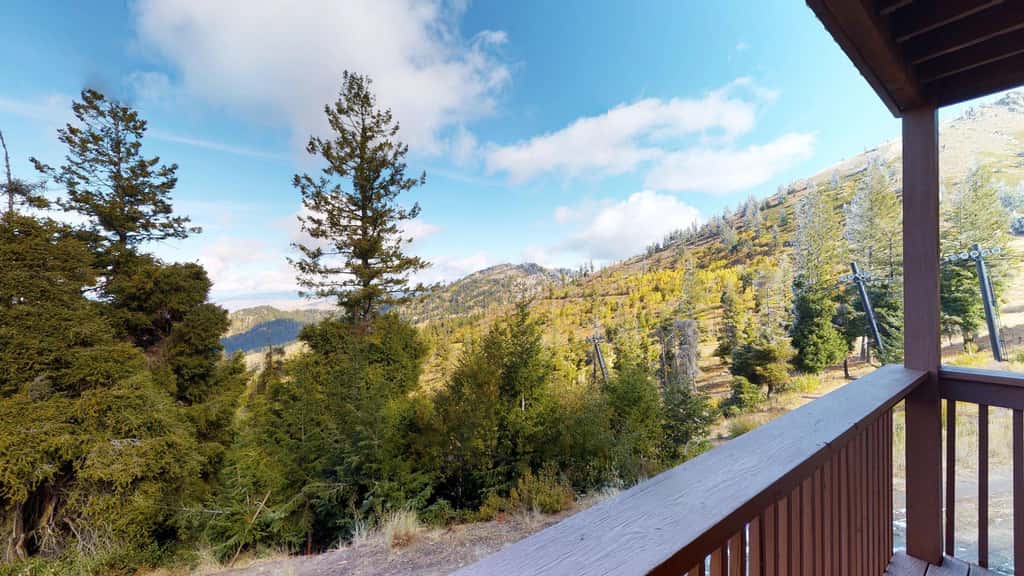 Ski-In Ski-Out Bogus Basin Condo, Mountain Views