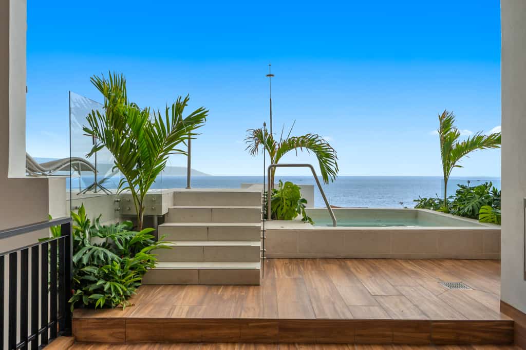 Artee 378 1BR/1BA in Zona Romantica, AC, Pool