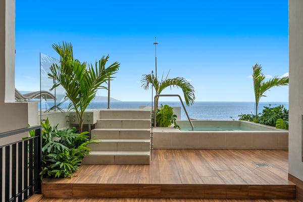 Artee 378 1BR/1BA in Zona Romantica, AC, Pool
