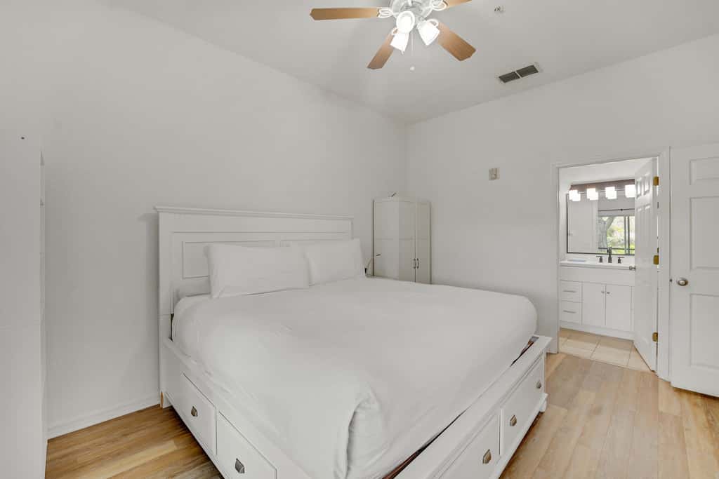 Resort Condo with Balcony Near Disney