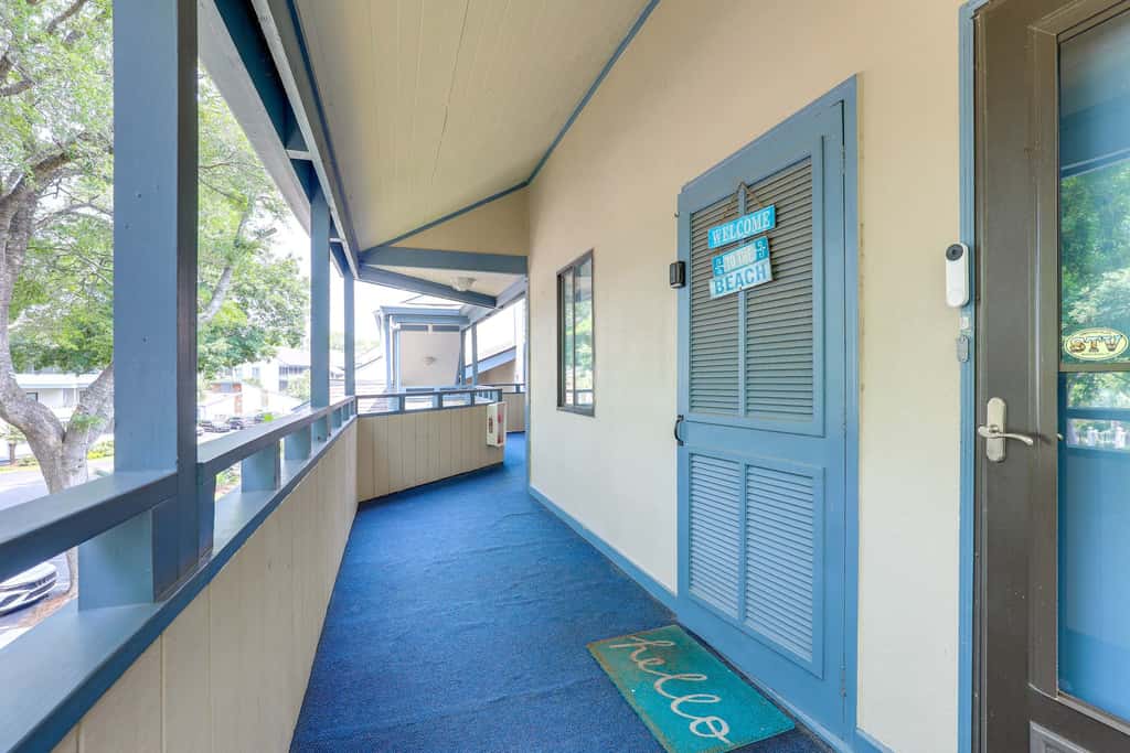 Spacious 2BR Condo!  Walk To The Pier & Beach!