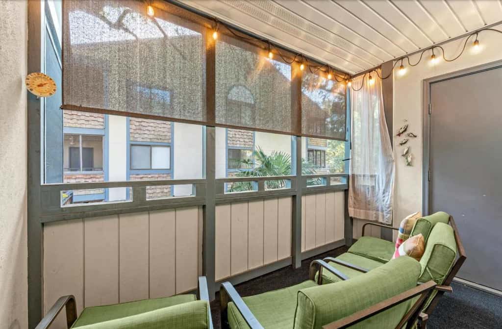 Spacious 2BR Condo!  Walk To The Pier & Beach!