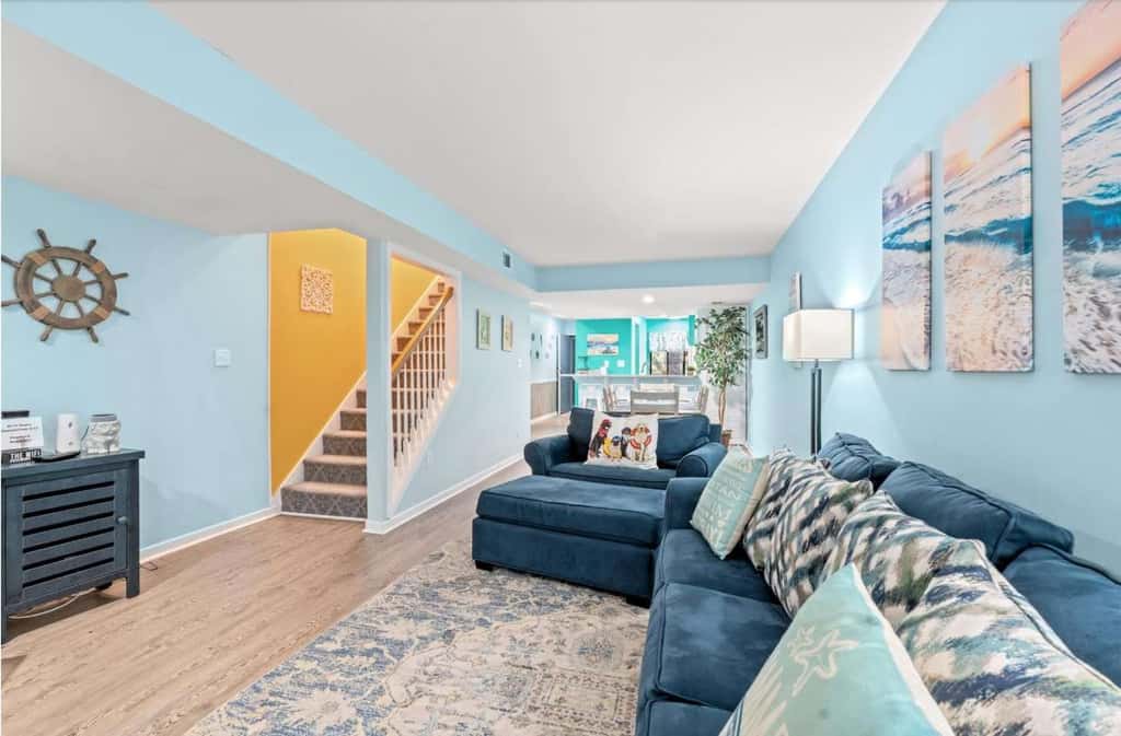 Spacious 2BR Condo!  Walk To The Pier & Beach!