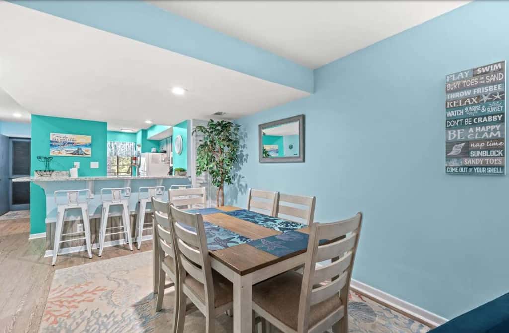 Spacious 2BR Condo!  Walk To The Pier & Beach!