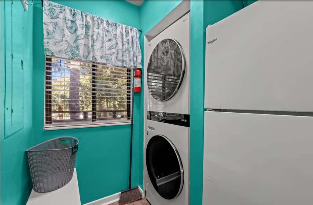 Spacious 2BR Condo!  Walk To The Pier & Beach!