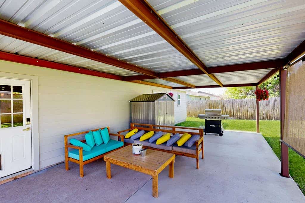 Dog-friendly, single-story home with great yard & ideal location near Dell